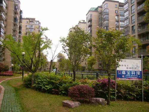 金城高尔夫一期!138平! 三证齐全!