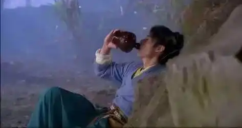 金庸小说中哪位大侠酒量最好?乔峰还是洪七公?