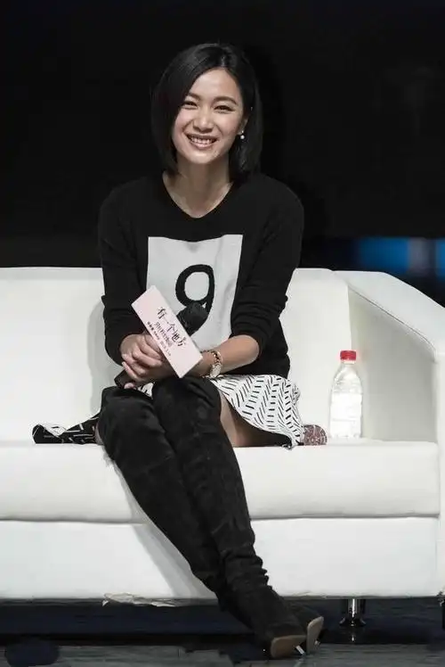 徐静蕾短发造型(徐静蕾短发造型图片)-天晟网