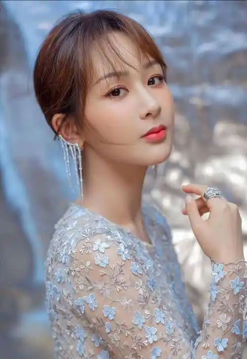 再看"夏雨"尤浩然的"处境",杨紫的话,终于得到印_张一山_小时候_时间