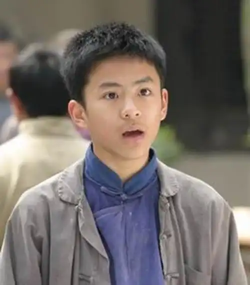 《春天后母心》剧照如今越来越多的童星长大了,成了演艺圈的新星,同时