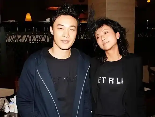 陈奕迅和杨千嬅 王菲谢霆锋-进行号