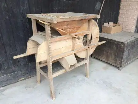 展开全部 是这种吧,我也忘了叫什么了,百度搜打谷机的时候,图片里有