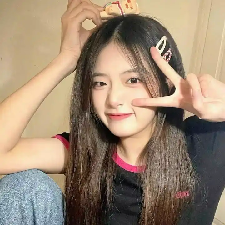 元气满满的比耶女头