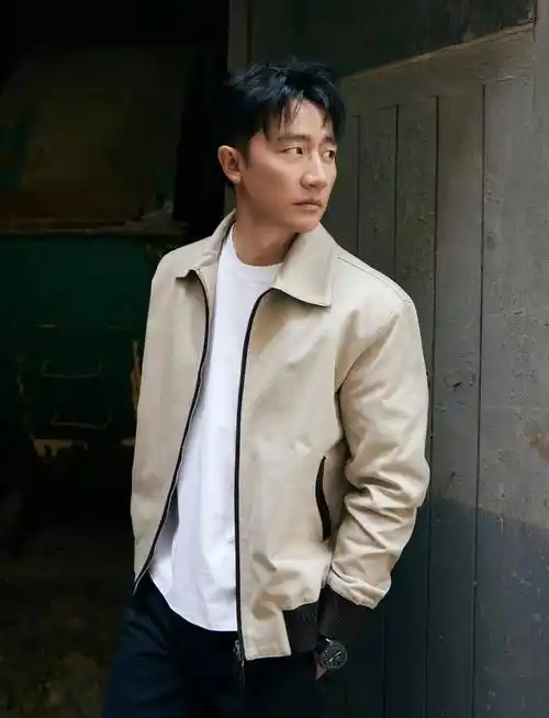 黄轩时尚写真:绅士风度,魅力男神