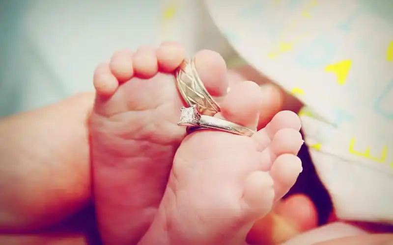 象征爱情的小脚丫高清图片-壁纸图片大全