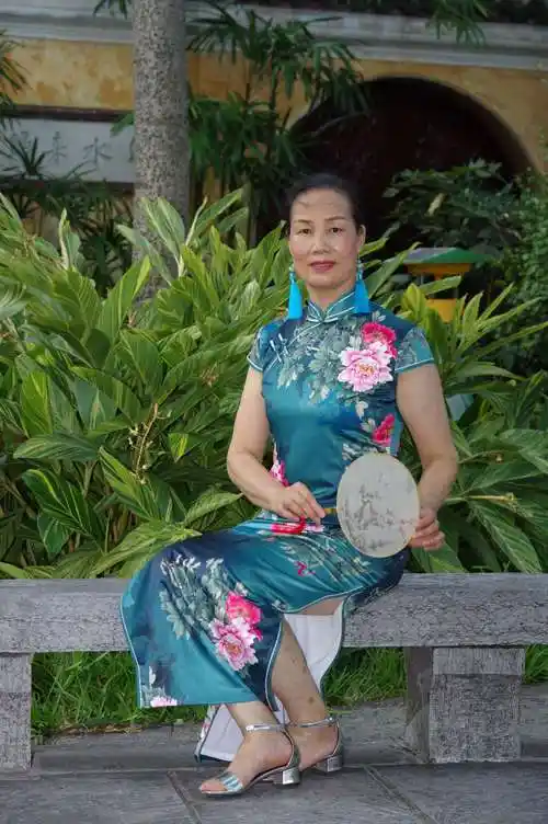 2020年6月22日中华园拍秀美模特班旗袍秀.