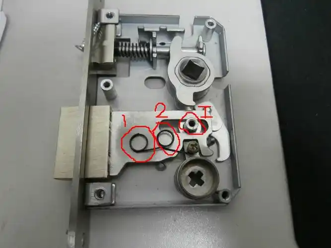 这个锁怎么装回去?