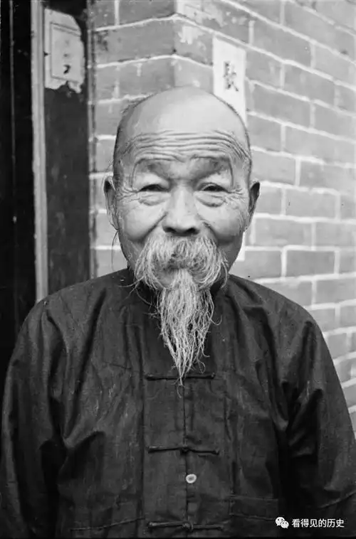 老照片30年代的开封犹太人和我们汉人没有任何区别