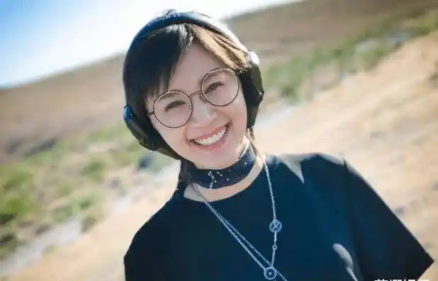 娇小的王子文,不仅演绎事业顺利,生活还特别有仪式感_角色_运动_短发