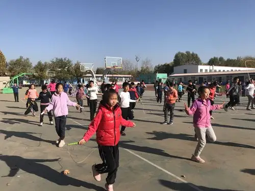 锻炼身体,健康成长---横桥小学疫情防控常态化下的体育活动