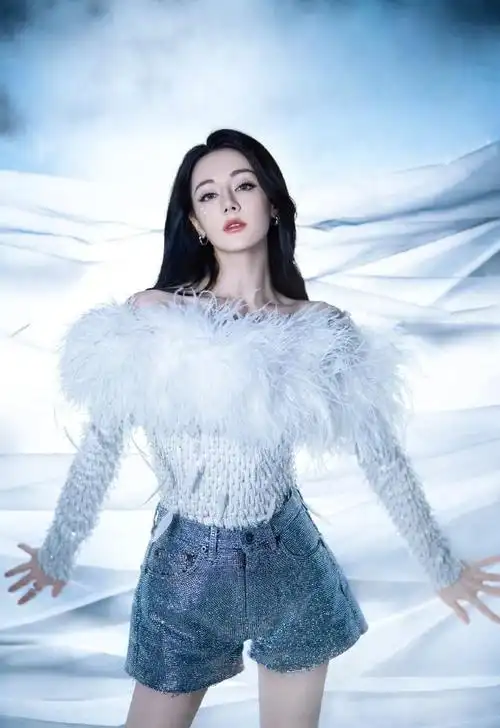 迪丽热巴生日首发新歌让热爱凝练成曲每人都能成为自己的topgirl