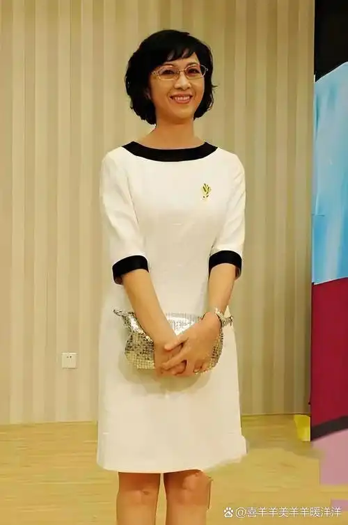 80年代"中国第一美女"龚雪,如今71岁了,依旧容光焕发,看不出岁月痕迹.