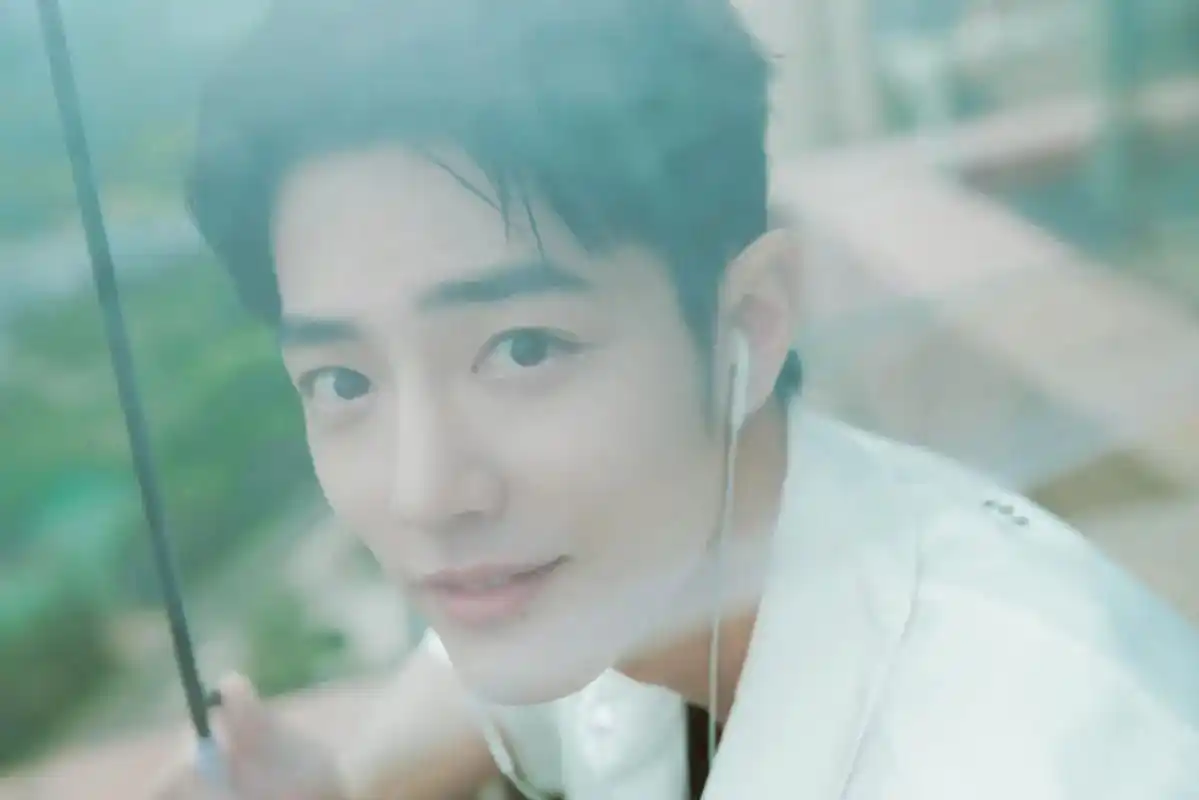 肖战 #宝藏男孩 #治愈系笑容 不求大富大贵 只求一户一魏 - 抖音