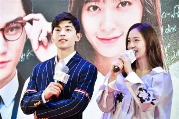 碰碰网专访:郑秀晶邓伦默契十足 演绎欢喜冤家初见更像老朋友 / 比乐