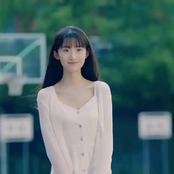 新赵灵儿竟然神似张翰前女友!