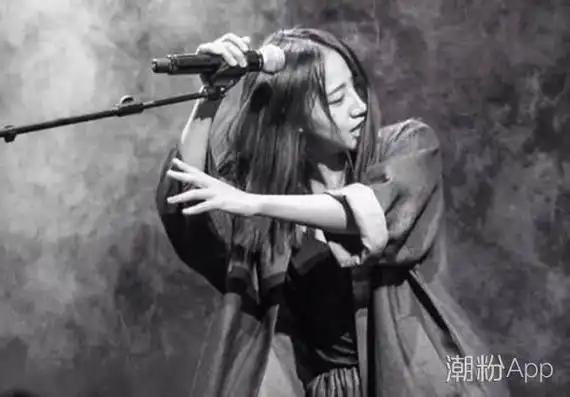 祝星哭着看陈粒演唱会是怎么回事 现在两人只剩下一首歌