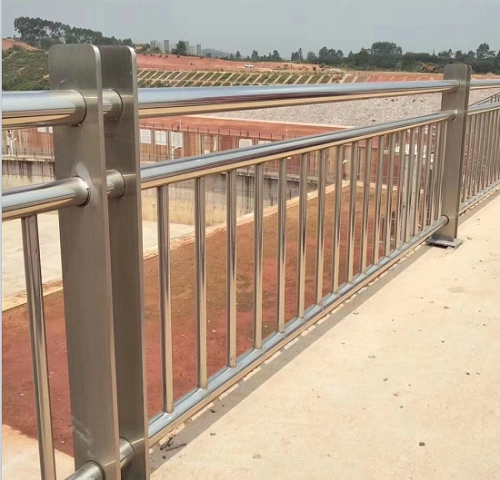 304不锈钢楼梯扶手的价格是多少