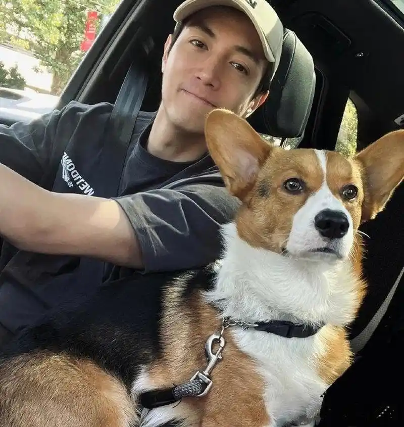 萧亚轩前男友黄皓