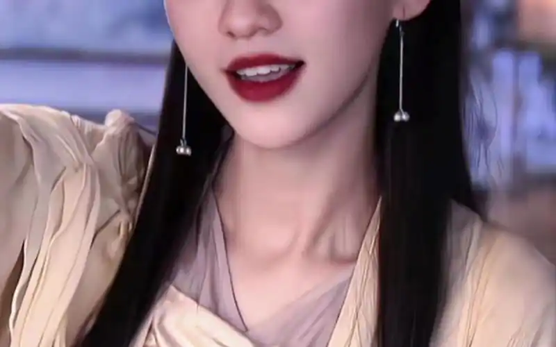 梁洛施当年不愧是姬圈天菜,难怪连陈意涵都会害羞!