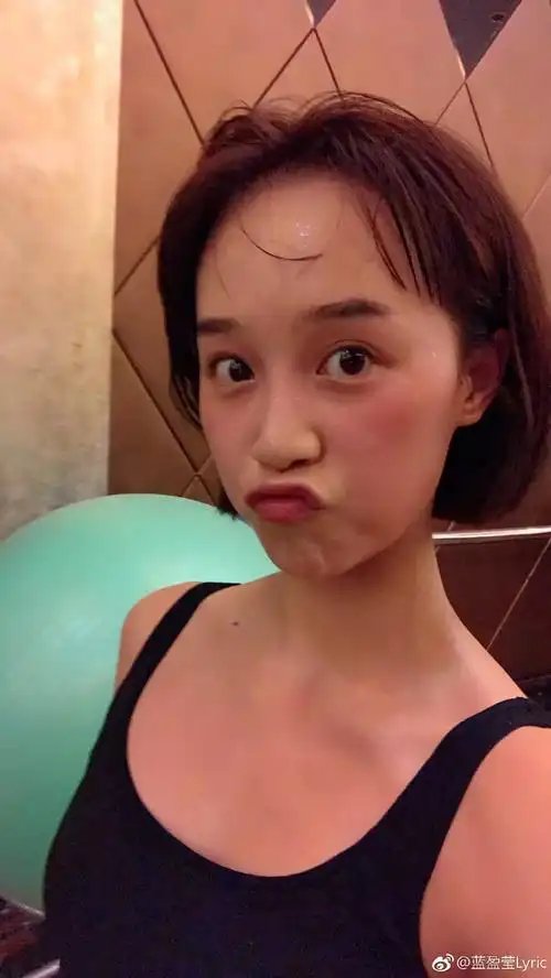 阅读,健身,恋爱,凭《演员的诞生》走红的蓝盈莹为何值得期待?