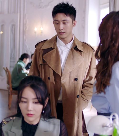 幸福触手可及黄景瑜宋凛同驼色外套灯芯绒风衣中长双排包裹袋