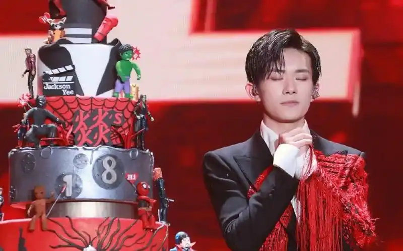 易烊千玺19岁生日快乐