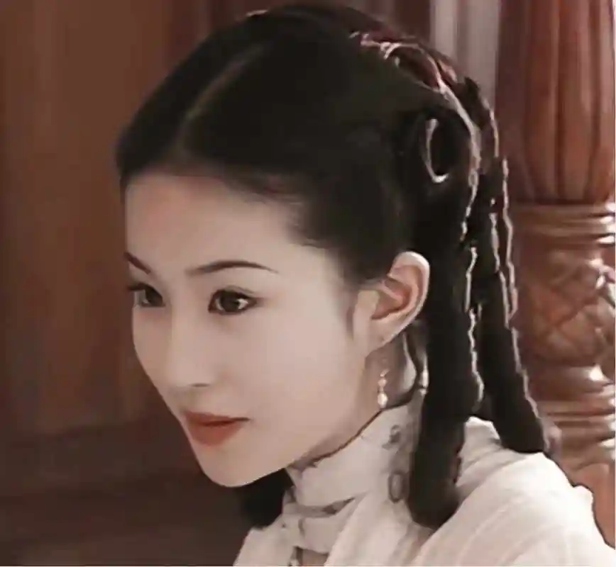 刘亦菲:《金粉世家》白秀珠14岁出演《金粉世家》白秀珠一角时的