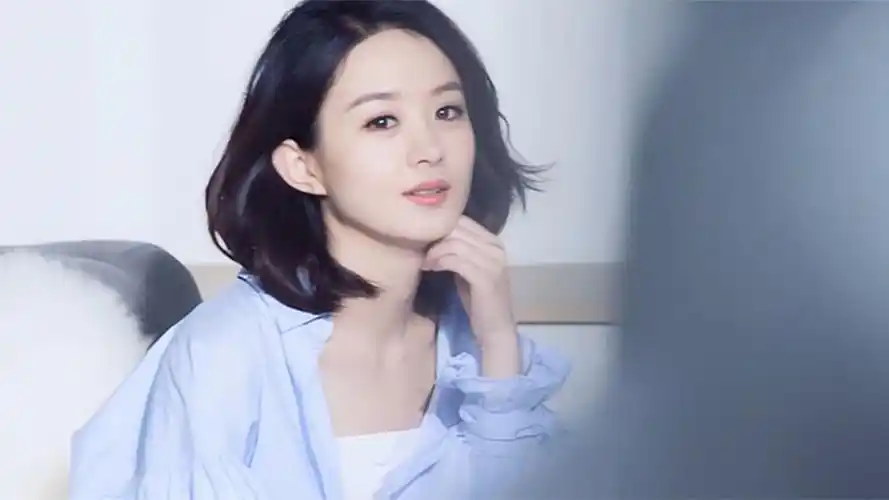 原来十年前这个广告是赵丽颖,只有19岁,网友:整没整容一目了然