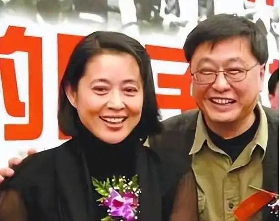 三婚嫁给杨亚洲的倪萍,经历两段失败的婚姻,如今苦尽甘来也有遗憾
