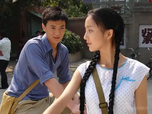 佟丽娅牛萌萌《空巷子》大打为情出手(图)