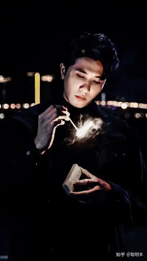 如何评价彭冠英在《阳光之下》里的表演呢?