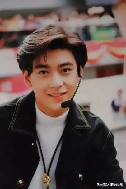 不老男神林志颖车祸后大难不死和老婆现身米兰疯狂购物