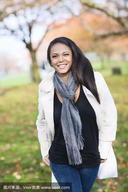 可爱的混血黑人女孩