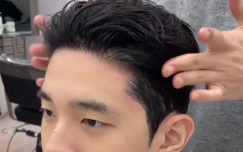 男生短发韩式侧背头～重庆男生发型设计