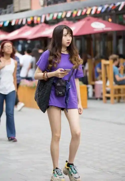 原创三种外套老爹鞋的搭配只需照着穿让你轻松跻身时尚达人