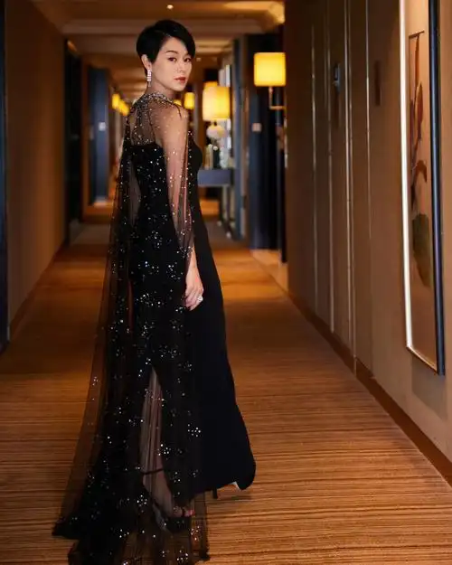 sw明星穿搭胡杏儿