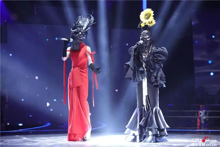 萨顶顶:在《蒙面唱将猜猜猜》享受蜕变与坚守