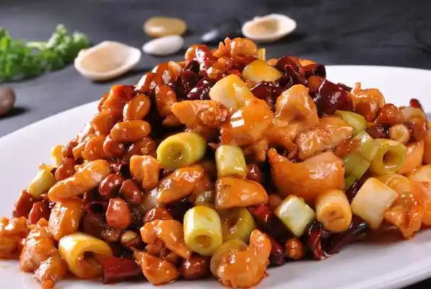 炒鸡丁的家常做法大全窍门传统宫保鸡丁做法湖南湘菜十大招牌菜技巧!