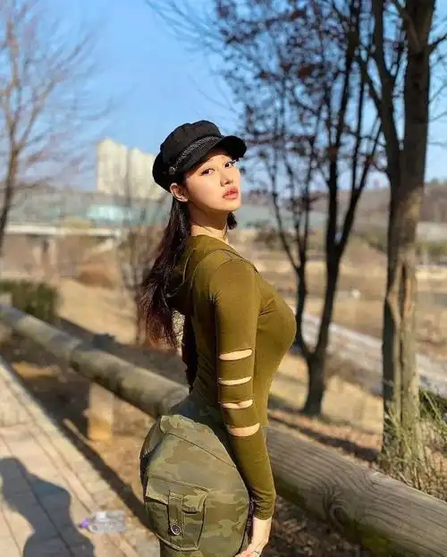 【体育】"多肉"的女孩才叫性感,她身高170cm,体重130斤,这才叫极品-小