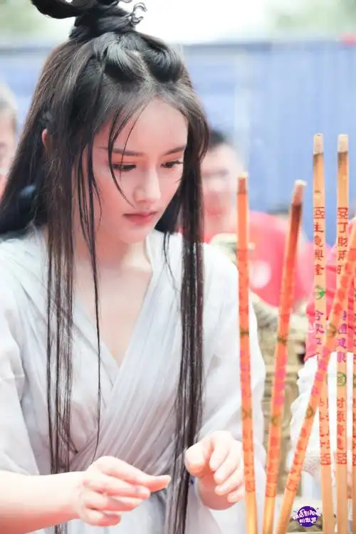 网红南笙出演新版小倩清丽无双也是很美的一个版本