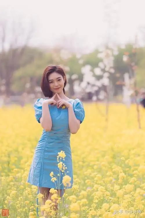 一个人拍照如何摆拍好看这组姿势可参照自然气质上镜漂亮