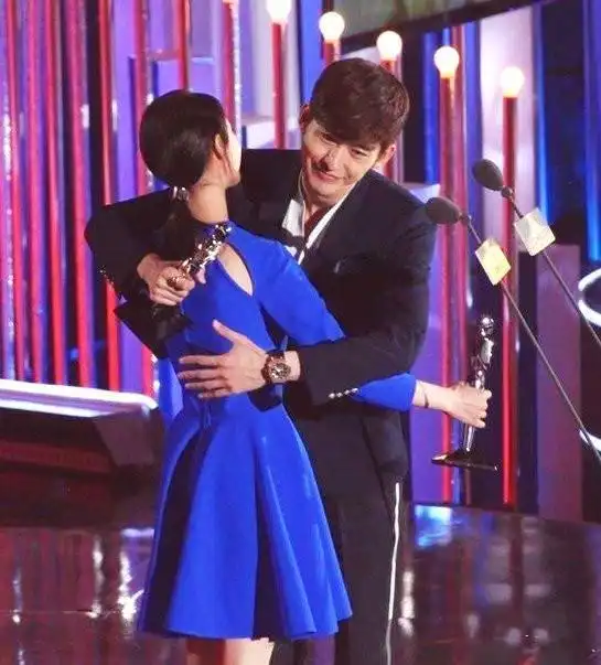 张翰郑爽2018同台唱歌什么节目