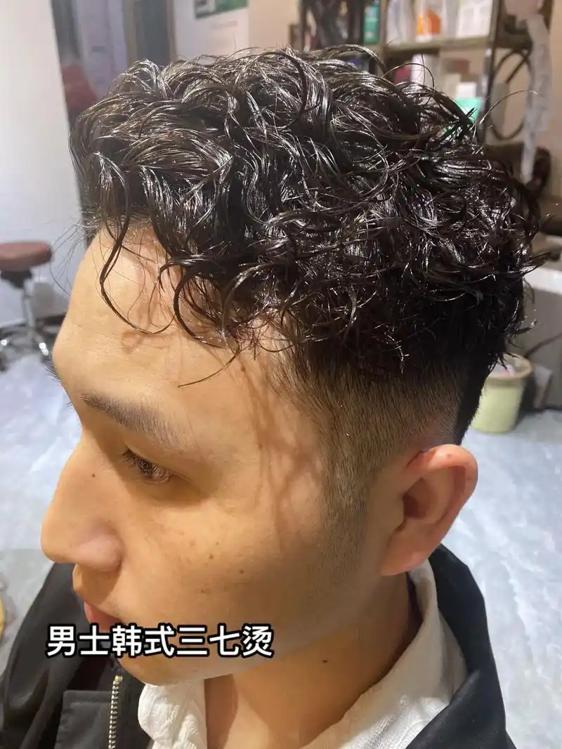 火爆团购89元男生三七侧分发型.复古潮男男生三七侧分发型 # - 抖音