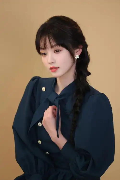 女明星美女15期|田曦薇 朴素长裙难掩美貌