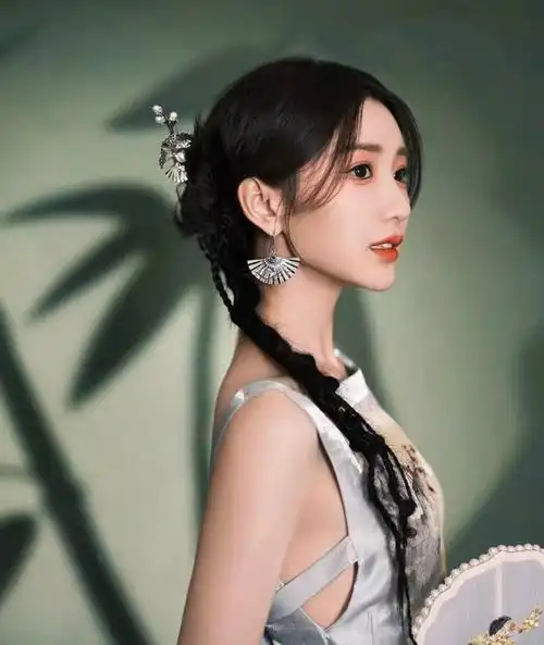 毛晓彤发型新娘辫子中式新中式同款假发马尾麻花辫发饰