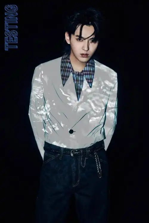 吴亦凡2020全新ep《testing》 "硬件表达"挑战未来感