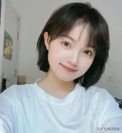 适合大圆脸发型图片,最适合大脸盘女生的发型12款,一下脸型小一倍,美