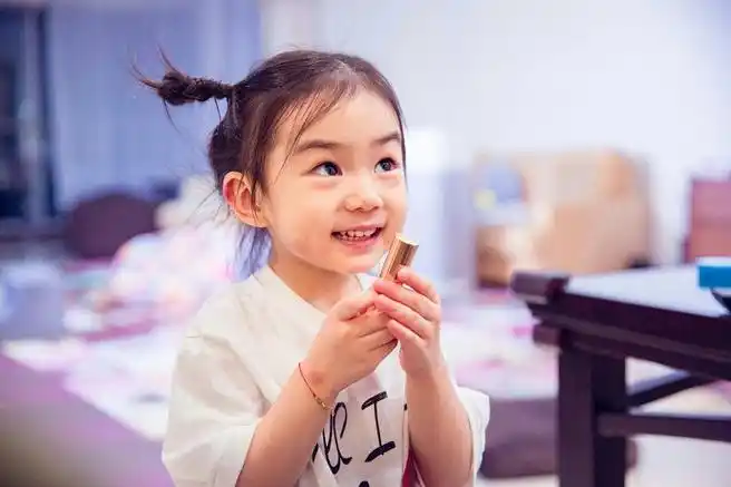 小lucky李乐祺照片不少网友表示很支持李承铉的做法,小lucky也是有