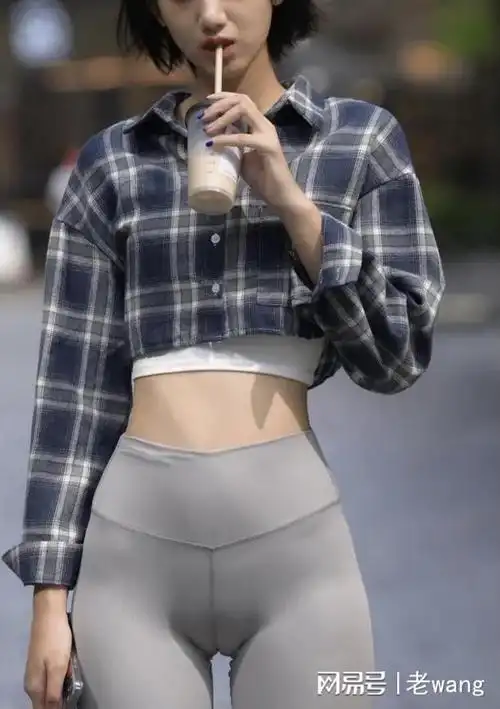为什么大街上穿瑜伽裤的女孩越来越多了?